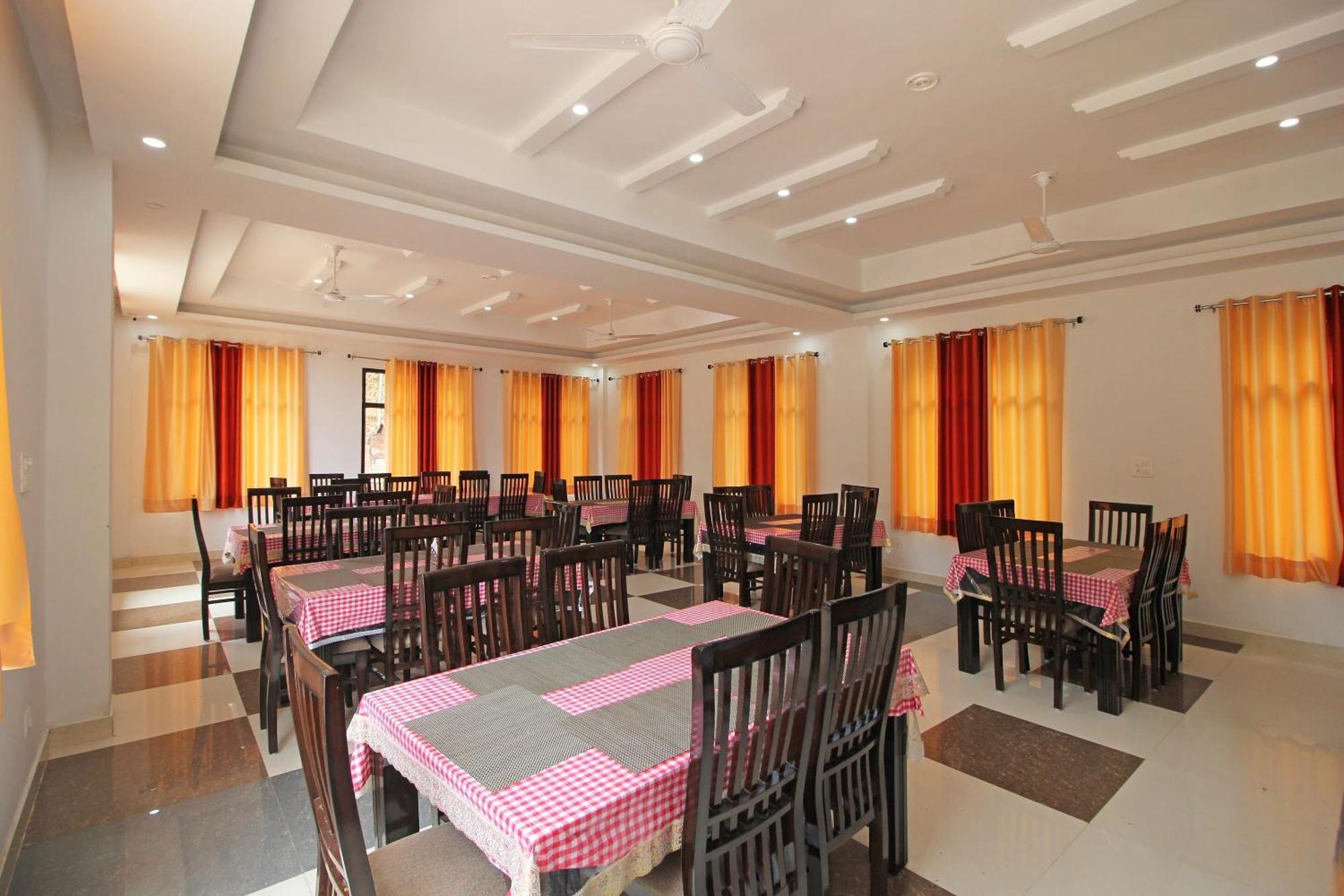 Oyo Hotel Chandni Dharamshala Exterior foto